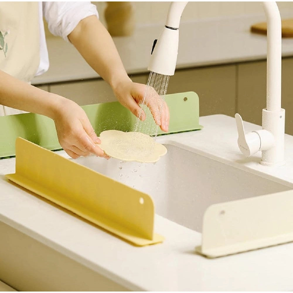 Generic Silicone Sink Splash Guard for Kitchen (Multicolor)